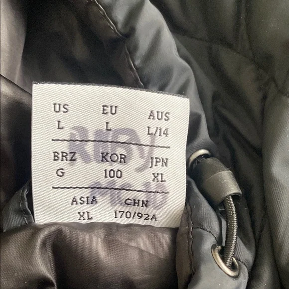 Black Quilted New Balance Hooded Jacket - Picture 10 of 10